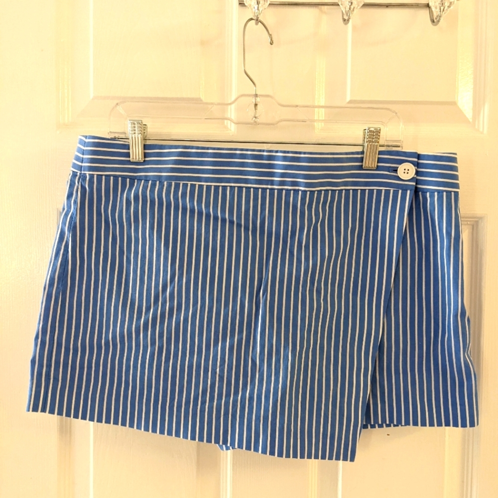 Beautiful Club Monaco French Blue Skort Size 12